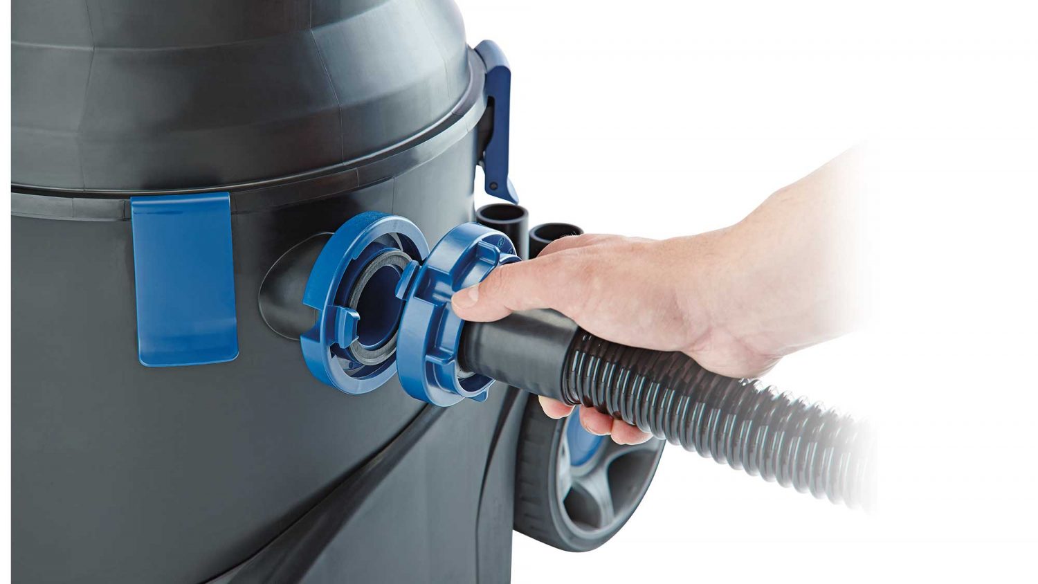 Oase PondoVac 5 is a powerful pond vacuum cleaner for removing pond silt, sludge and debris.