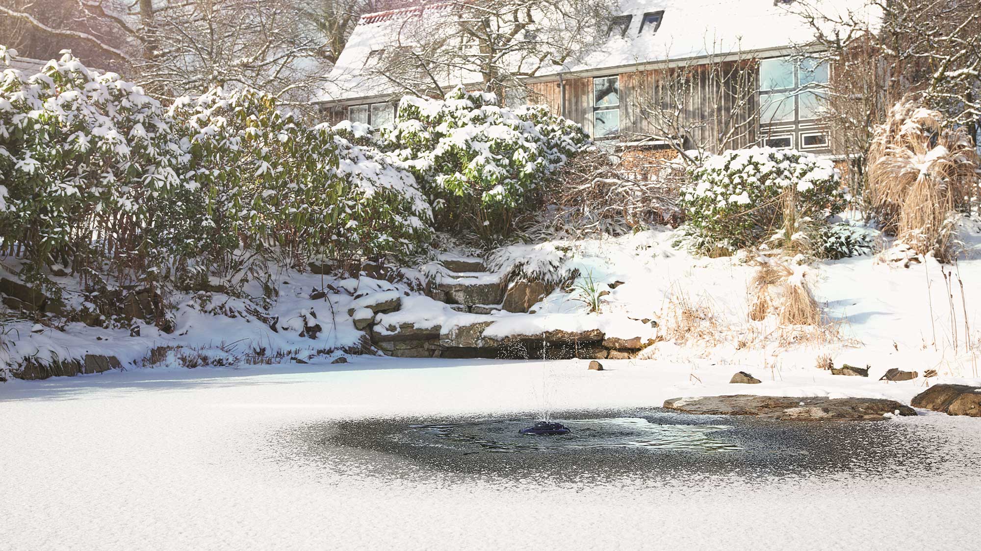 OASE151726-IceFree-Seasons